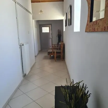 Dragonera Traditional House *